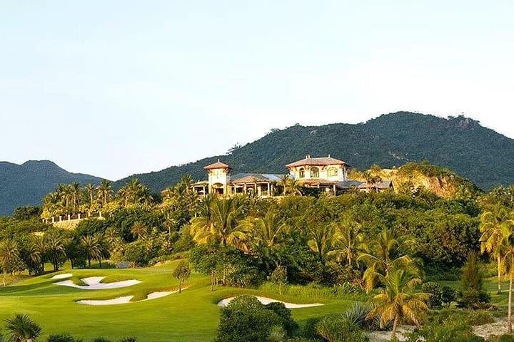 Sanya Sun Valley Golf Club: 18-Hole Yalong Bay Golf Experience photo 5