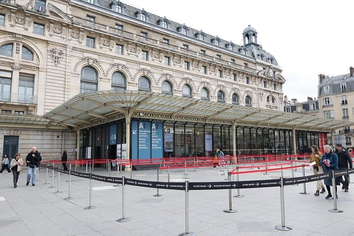 Paris Hop-On Hop-Off Bus Tour with Musée d'Orsay Skip-the-Line Ticket photo 2