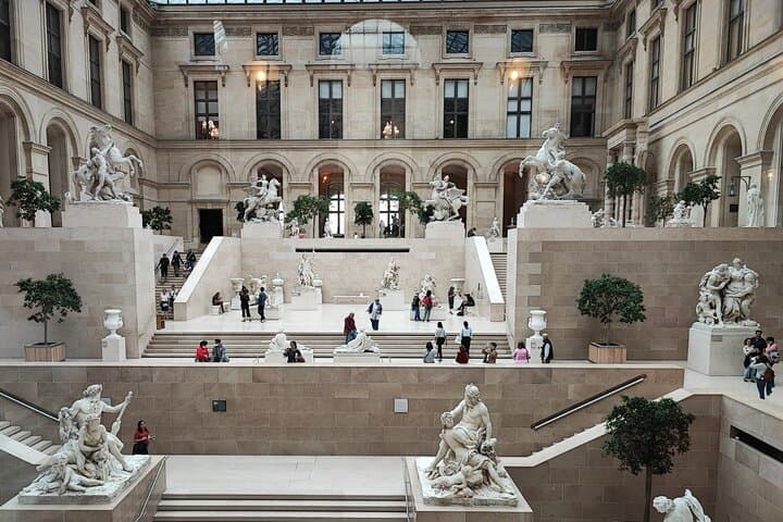 Paris Hop-On Hop-Off Bus Tour with Musée d'Orsay Skip-the-Line Ticket photo 3