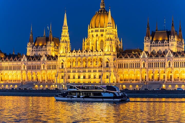 Budapest Dinner & Lights Evening Danube Cruise photo 6