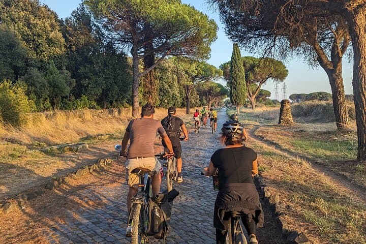 E‑Bike the Appian Way: Aqueducts, Cecilia Metella Mausoleum & VR History photo 2