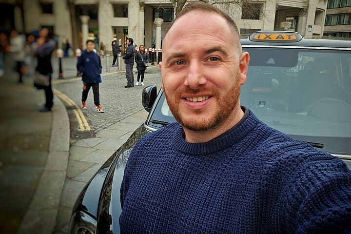 Billy's Black Cab Tour: Private 4-Hour Historical Drive and Walk Through Central London photo 2
