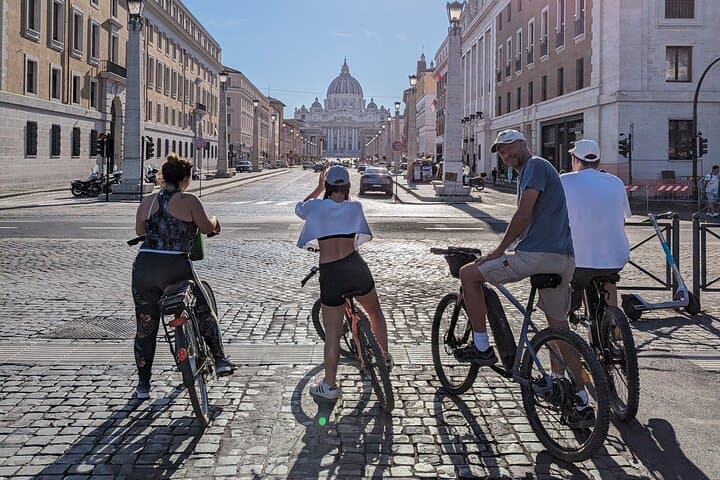 E-Bike Rome Highlights and Secret Cave Tasting in Testaccio photo 5