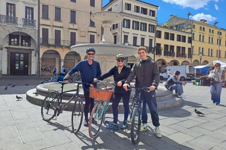 Experience Padua by Bike: A 3-Hour Guided Cultural Cycling Tour photo 1