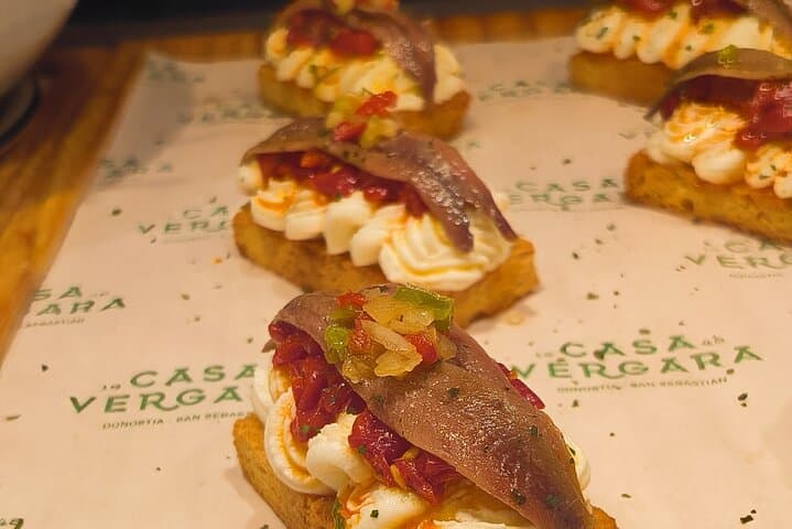 San Sebastián Pintxo Tour: Best Pintxos & Wine Pairings in Parte Vieja photo 4
