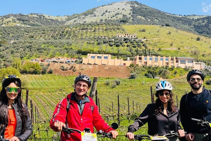 E-Bike Rome’s Outskirts: Uncover Marco Carpineti’s Estates & Wine Tasting photo 6