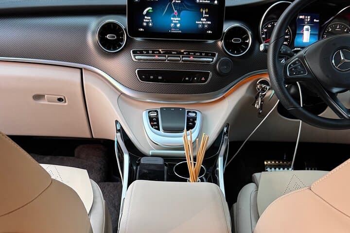 Private Heathrow to Central London Transfer — Luxury Van Service photo 5