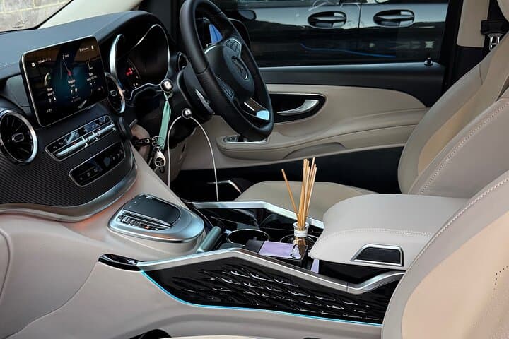 Private Heathrow to Central London Transfer — Luxury Van Service photo 6