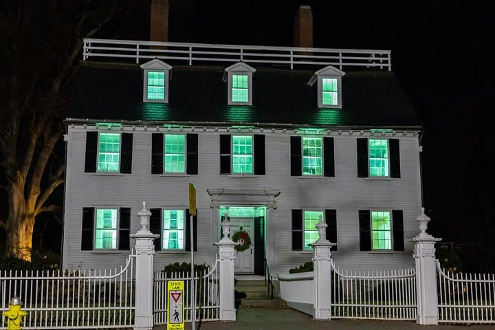 Salem Edge of Twilight Dead of Night Ghost Walking Tour photo 1