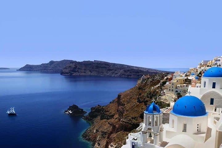 Santorini Bus Tour Across the Island — Caldera Views, Akrotiri & Red Beach in One Day photo 3