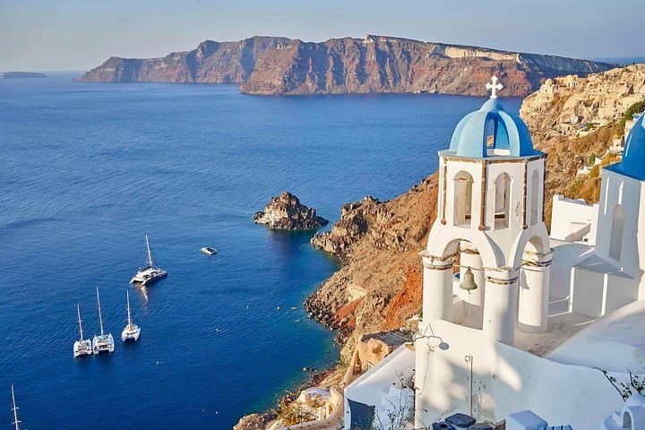 Santorini Bus Tour Across the Island — Caldera Views, Akrotiri & Red Beach in One Day photo 4
