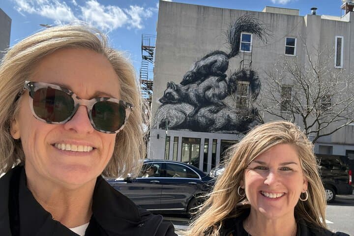Williamsburg Street Art Puzzle Quest: Self-Guided Mural Tour in Brooklyn photo 2