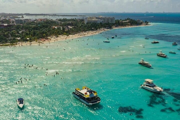 Isla Contoy Day Trip: Snorkel El Meco Reef and Birdwatching from Cancún