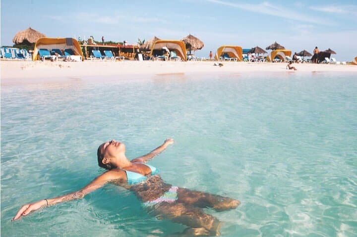 Private Aruba Island Tour: Beaches, Caves & Local Seafood photo 3