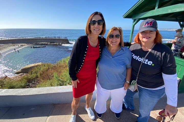 Exploring La Jolla: A Guided Walking Tour Along California’s Rugged Coastline