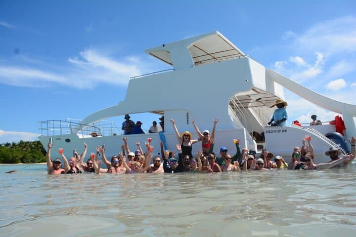Private Catamaran Cruise from Punta Cana: Snorkel, Natural Pool & Open Bar photo 2