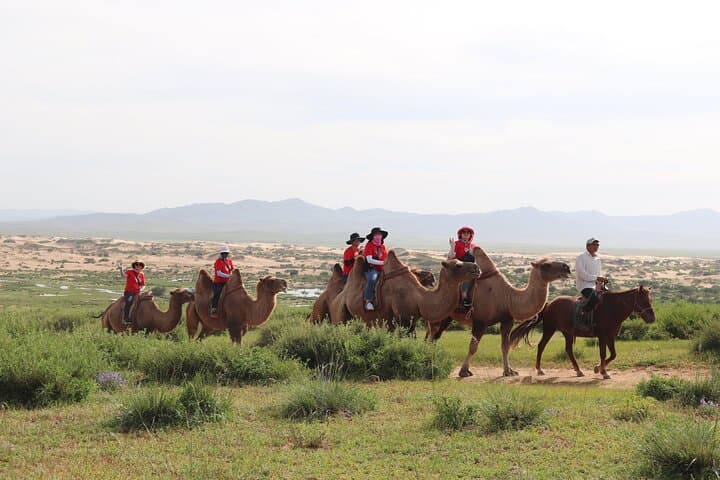 Kharkhorin & Mini Gobi: 3-Day Camel and Horse Ride to Erdene Zuu and Elsen Tasarkhai
