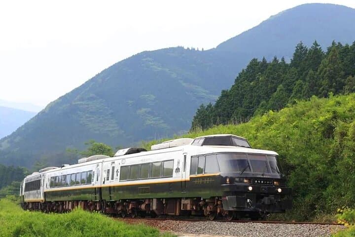 Kumamoto & Mount Aso Day Tour from Fukuoka via ASO Boy Train — Volcano, Castle & Kusasenri