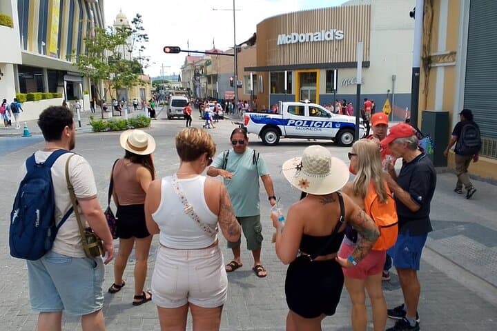 San Salvador Walking Tour: Cathedral, Kilómetro 0 & Local Eats with Dave photo 4