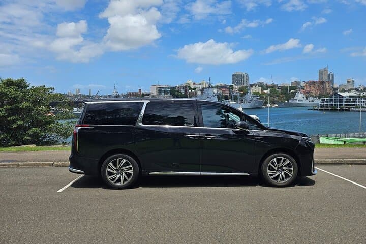 Private Luxury Sydney Sightseeing Tour: Opera House, Bondi & Harbour Views