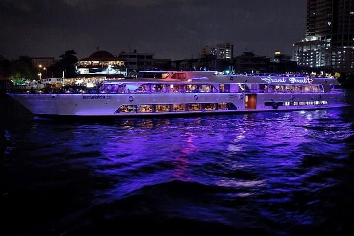 Bangkok Grand Pearl Dinner Cruise on the Chao Phraya River photo 3