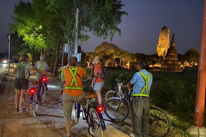 Ayutthaya Sunset Bicycle Excursion: Half-Day Night Temple Tour photo 4