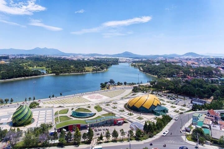 Full-Day Da Lat City Tour: Crazy House, Datanla Waterfall & Linh Phuoc Pagoda photo 3