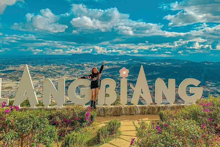 Langbiang Summit, Crazy House & Datanla Falls: Full-Day Da Lat Adventure