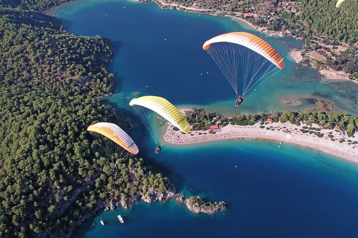 Soar Above Cleopatra Beach: Tandem Paragliding in Alanya with Licensed Pilots photo 6