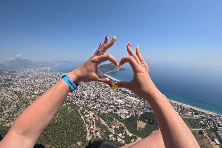 Alanya Paragliding & Cleopatra Beach Day Trip from Antalya — Full-Day Flight and Castle Visit photo 6