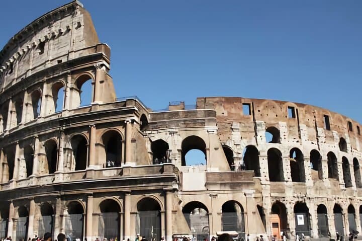 Private Rome Half-Day Car Tour — Colosseum, Trevi Fountain & Spanish Steps photo 4