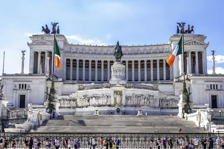 Private Rome Half-Day Car Tour — Colosseum, Trevi Fountain & Spanish Steps photo 6