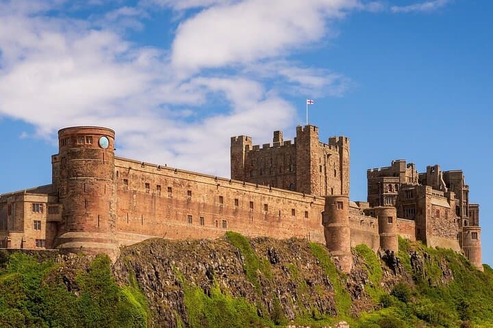 Alnwick to Bamburgh: Northumberland Castles & Eyemouth Seals Day Tour photo 1
