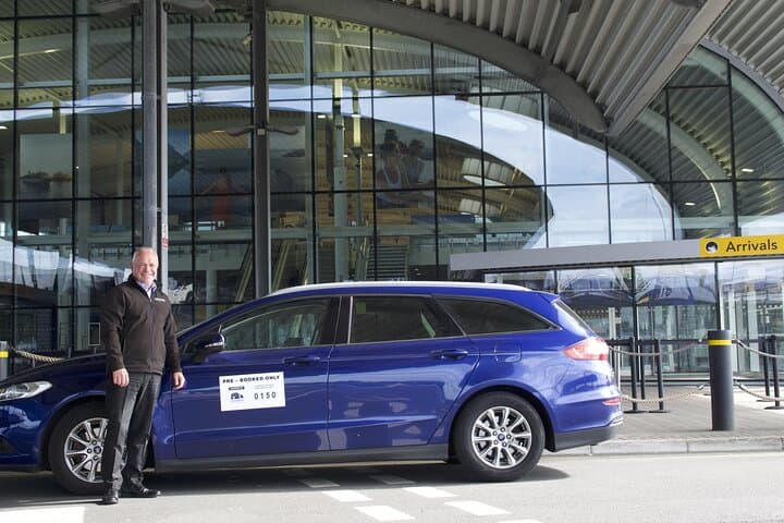 Private Transfer Between Southampton and Gatwick Airport: Smooth, Direct Ride photo 4