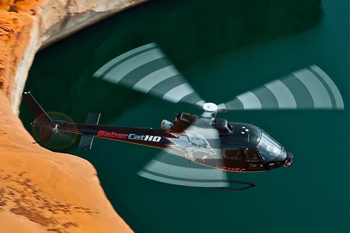 Phoenix Private Helicopter Adventure Flight: Soar Over Arizona’s Stunning Canyons and Peaks photo 3