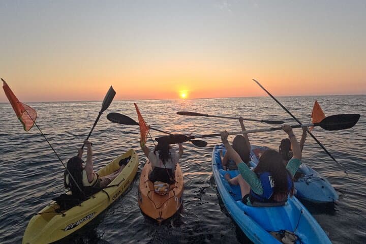 Sunrise Kayak & Snorkel in Huatulco’s Bays: Paddle to Secluded Beaches and Marine Life