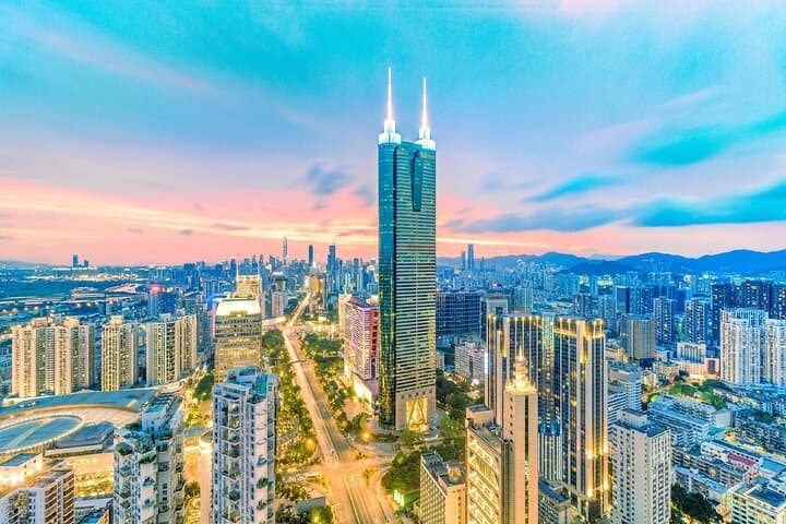Shenzhen Skyline and Landmarks Sightseeing Tour — Diwang Tower, Lianhua Mountain & Huaqiangbei photo 2