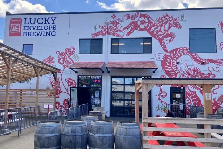Seattle Beer Wander: Ballard Brewery District Craft Beer Walking Tour photo 4