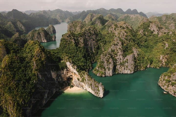 Halong Bay Day Trip & Overnight Cruise: Explore Vietnam's Limestone Islands photo 4