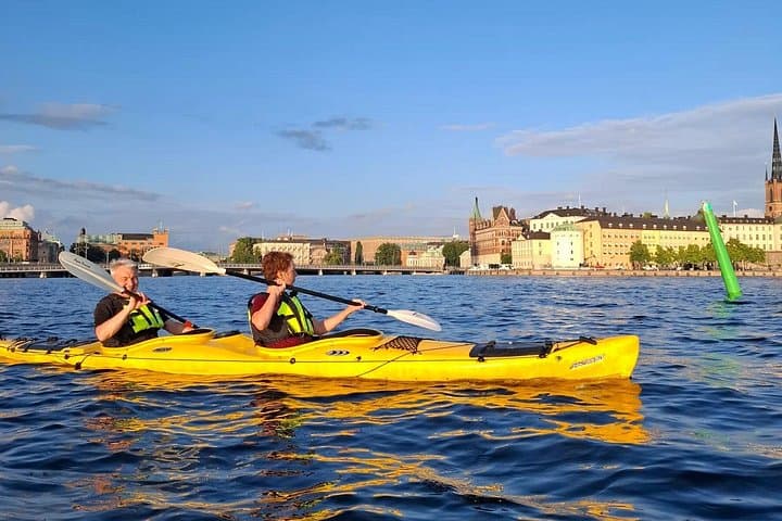 Guided Kayak Tour in Central Stockholm: Paddle Through Stockholm’s Historic Islands photo 2