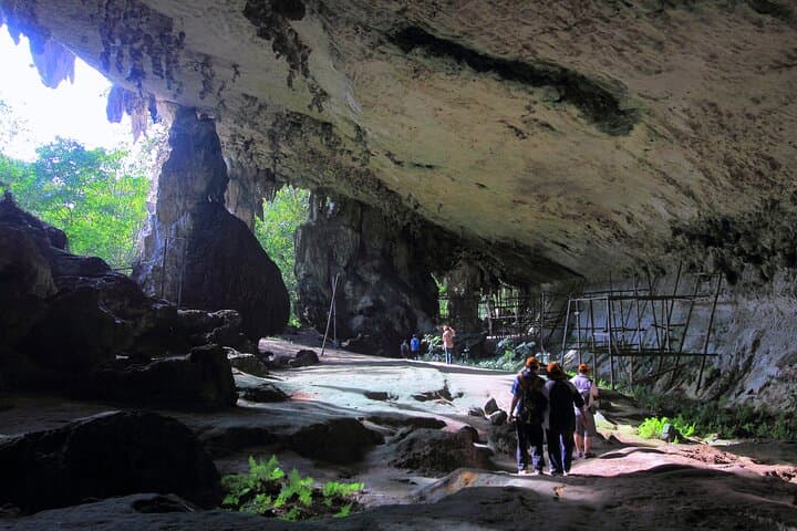 Niah Caving & Iban Longhouse Exploration: UNESCO Caves of Borneo