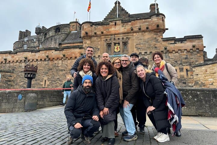 Edinburgh Private Walking Tour in Spanish — Old Town History, Greyfriars & Hidden Stories photo 2