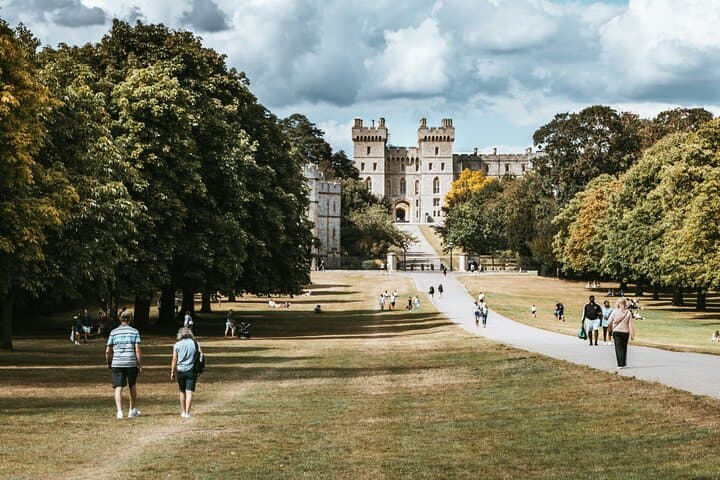 Private Half-Day Windsor Castle Tour from London with Hotel Transfer photo 2
