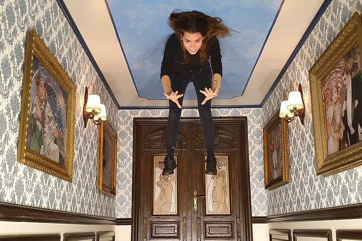 Mind-Bending Fun at Museum of Illusions Dubai: Interactive Optical Exhibits and Visitor Tips photo 4
