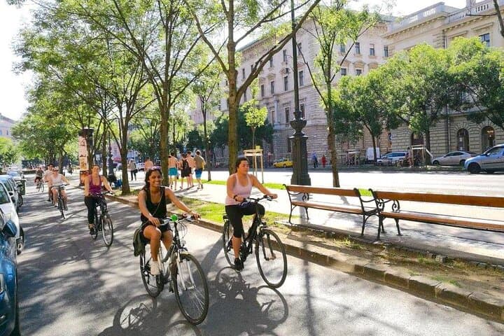 E‑Bike Budapest: Buda Castle & Danube Panoramas with a Local Guide photo 5