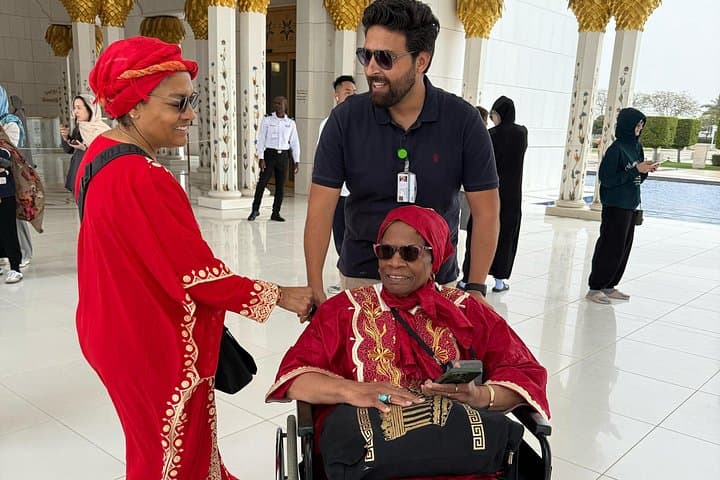 Private Abu Dhabi City Tour from Dubai — Sheikh Zayed, Emirates Palace & Ferrari World photo 3