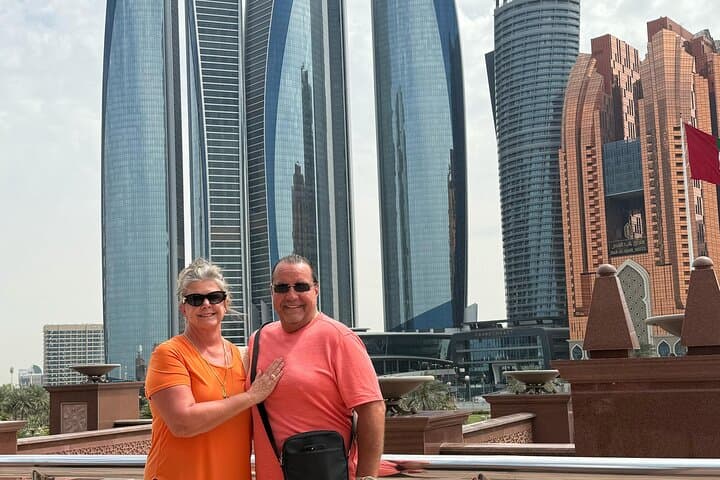 Sheikh Zayed Grand Mosque Tour from Dubai with Buffet Lunch & Abu Dhabi Highlights photo 6