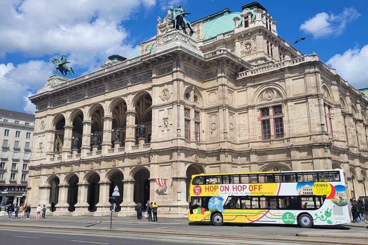 Vienna FLEXI Pass Guide: Schönbrunn, Belvedere & 72‑Hour Hop‑On Hop‑Off photo 4