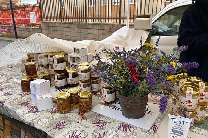Olbia Farmer's Market Tour and Sardinian Cooking Class photo 3