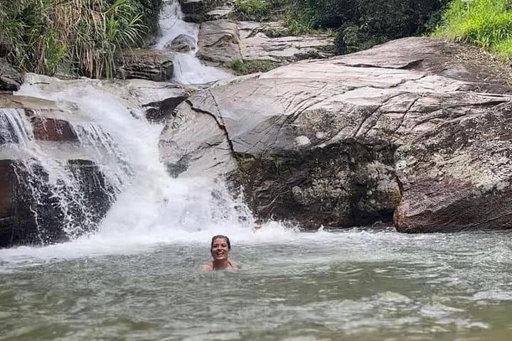 Antioquia River Yoga Day Retreat — Riverfront Wellness Near Medellín photo 2